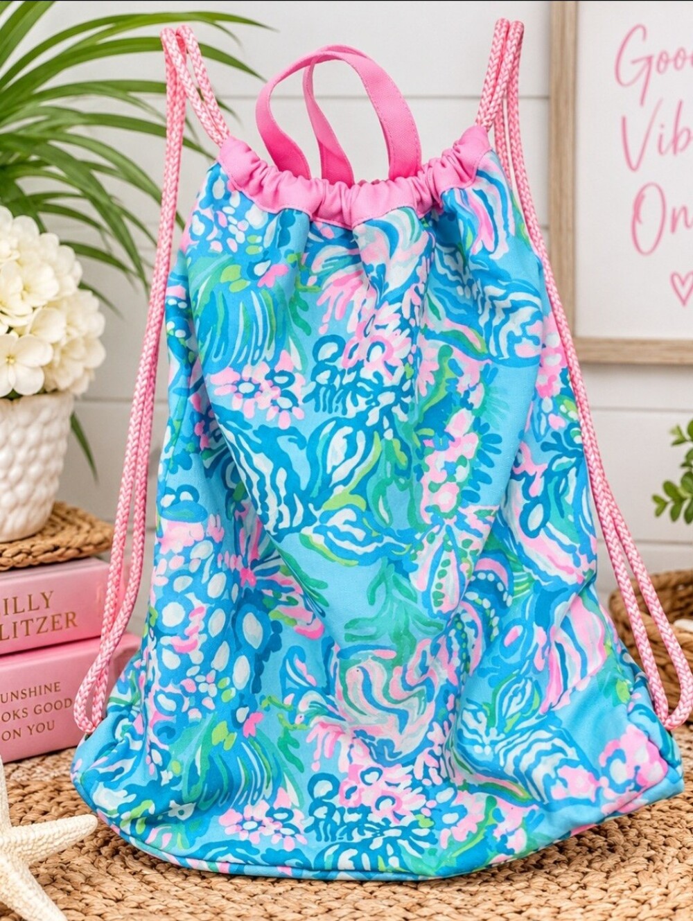 🌴 Lilly Pulitzer Drawstring Backpack 🌸 - Picture 2 of 3